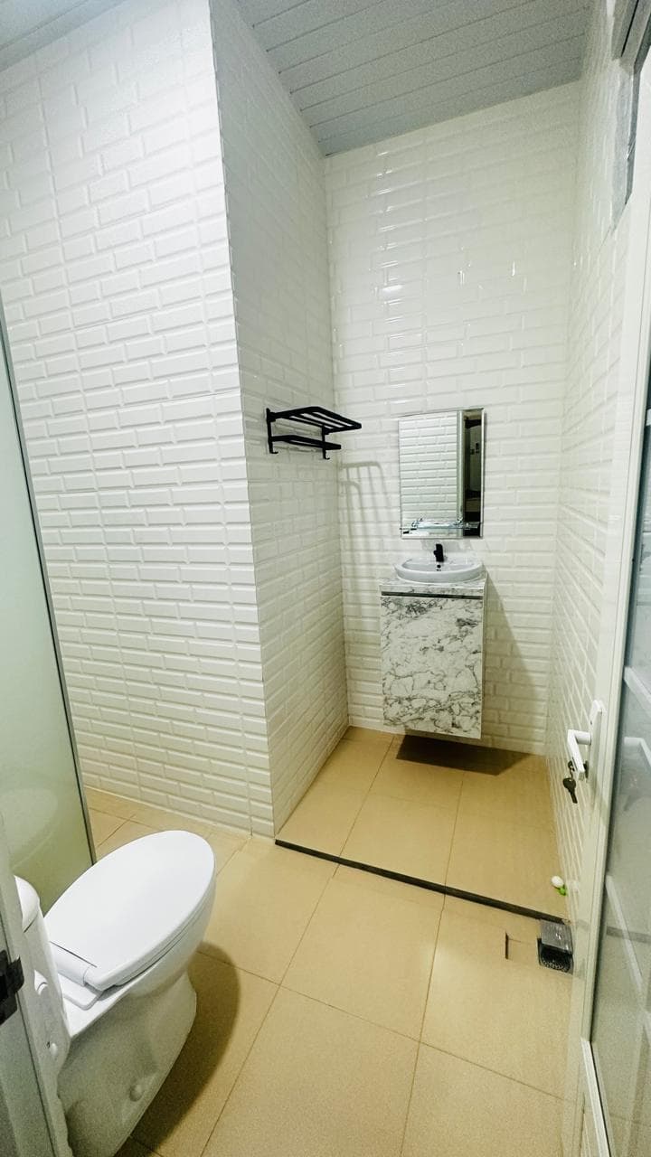 Guest House Bathroom
